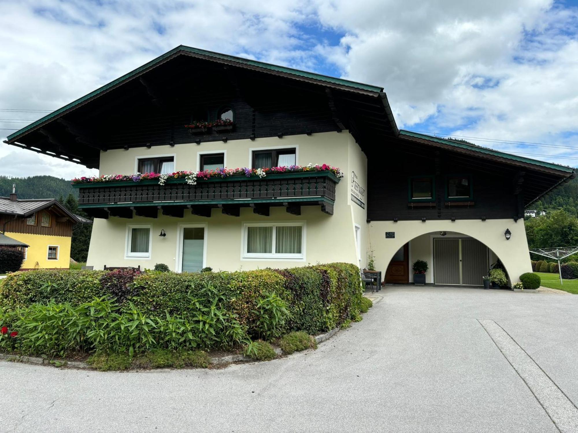Ferienwohnungen Passrugger Eben Im Pongau Exterior foto